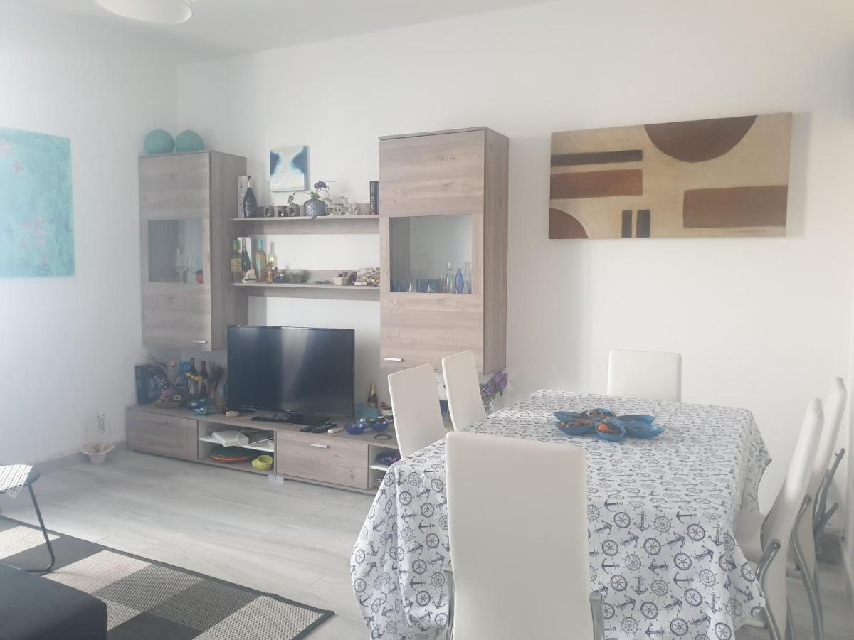 Appartamento In Centro Vista Mare SantʼAntìoco 외부 사진